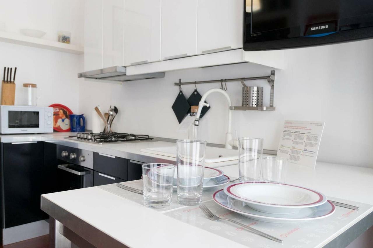 Italianway - Carrara 5 Apartment Милано Екстериор снимка