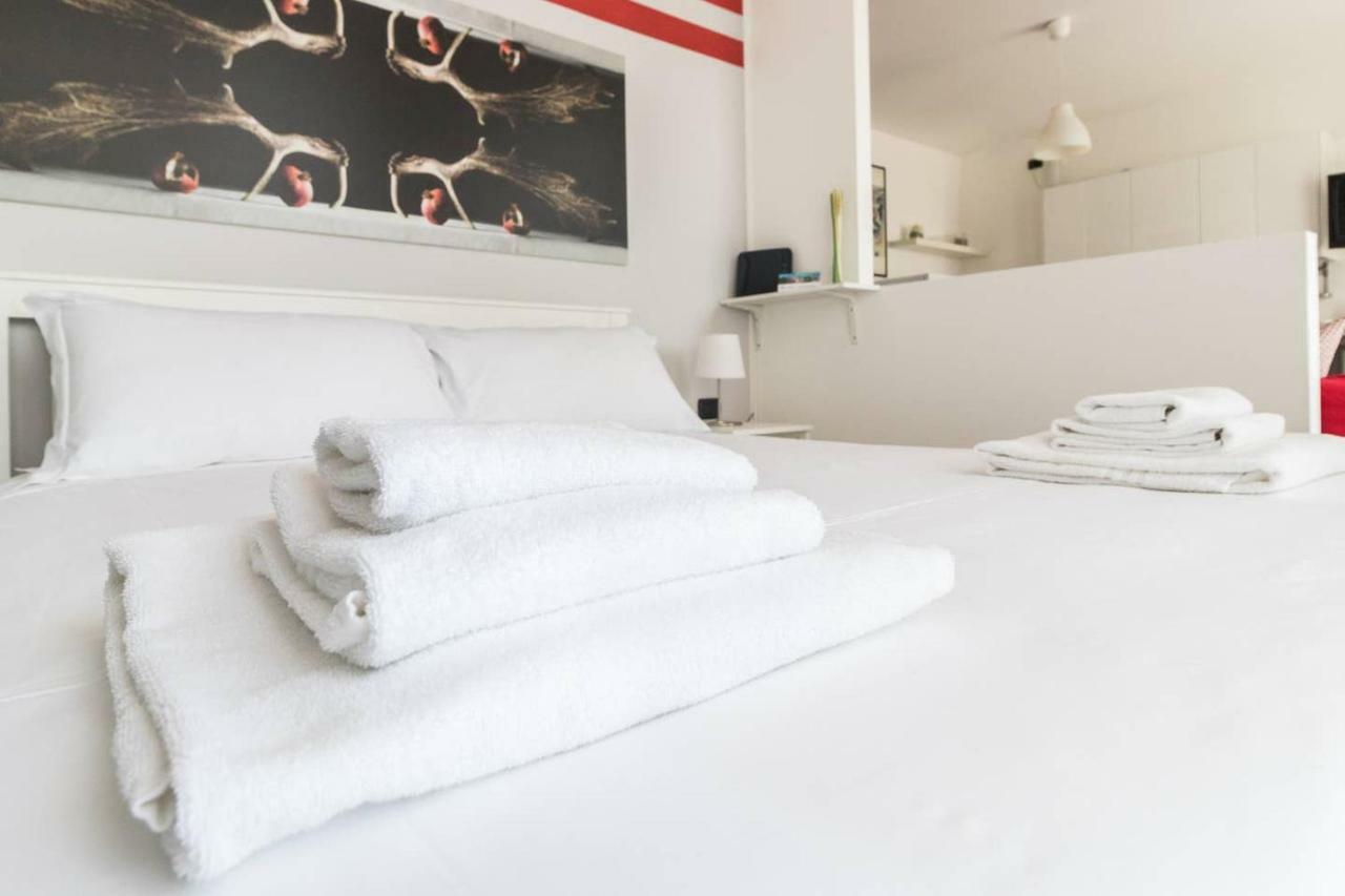 Italianway - Carrara 5 Apartment Милано Екстериор снимка