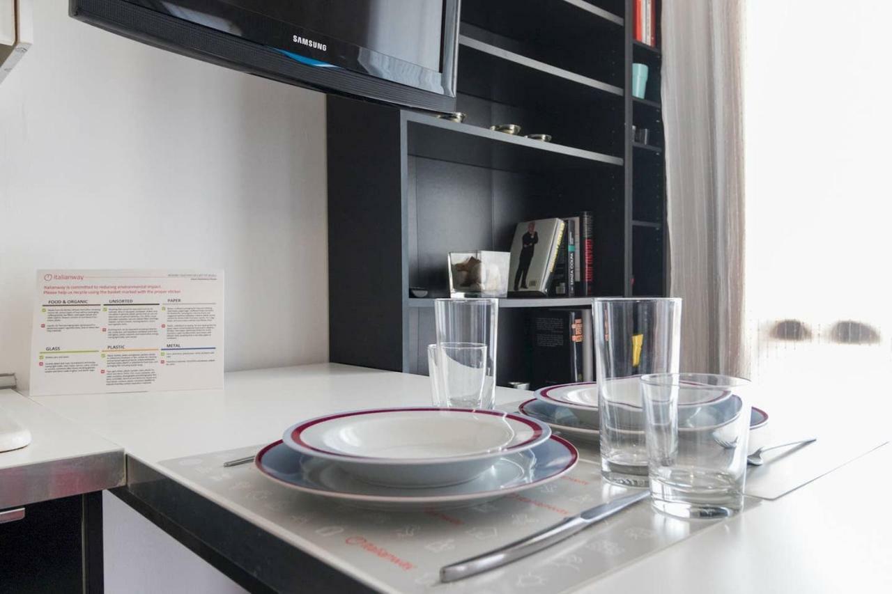Italianway - Carrara 5 Apartment Милано Екстериор снимка