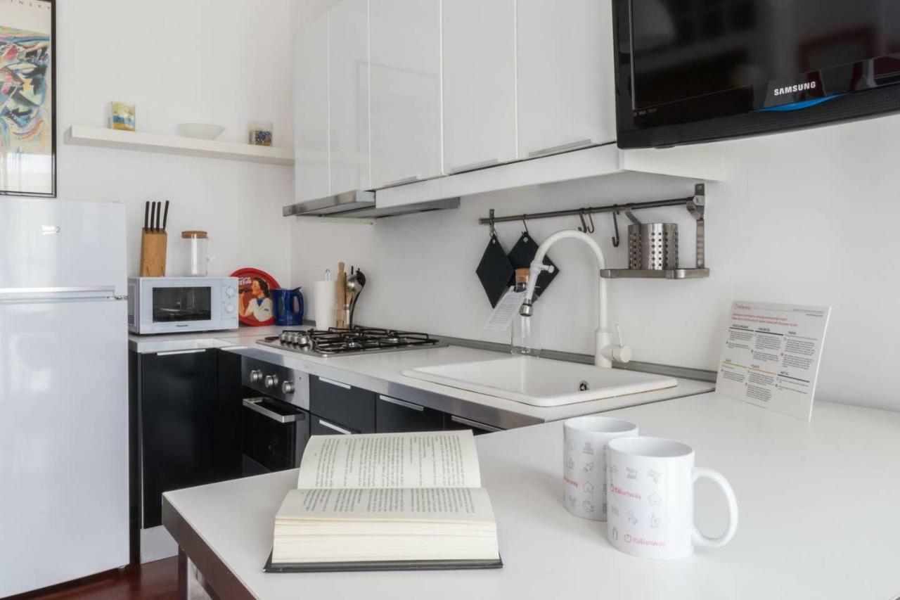 Italianway - Carrara 5 Apartment Милано Екстериор снимка